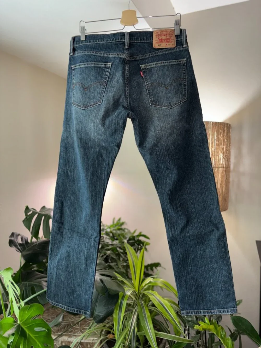 Levi’s 514 Straight Fit Jeans Dark Wash Denim 33x32 Like New Condition